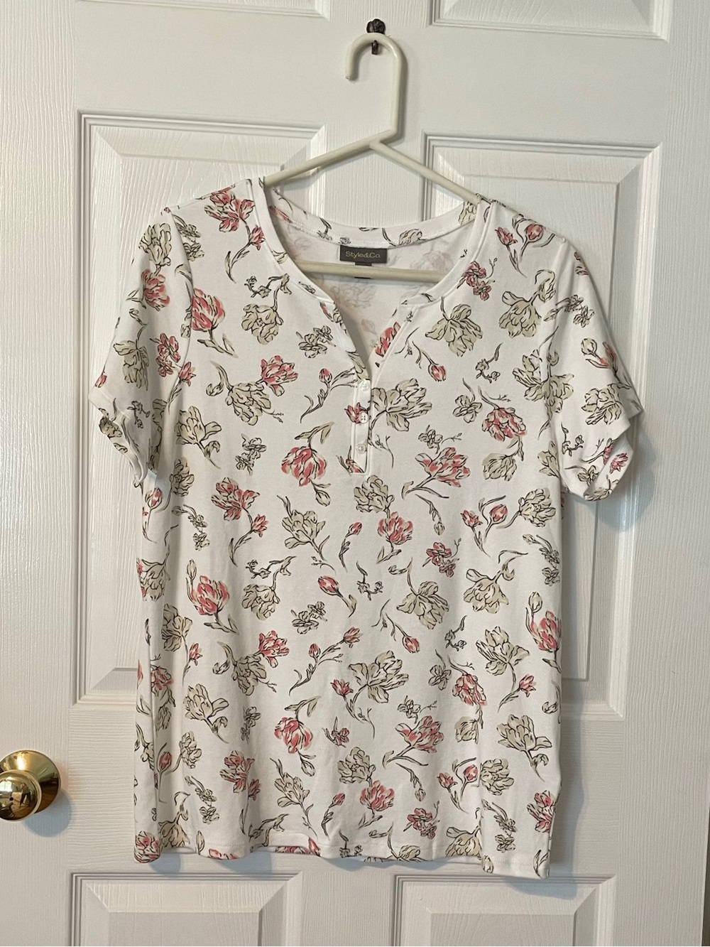 Style & Co White Floral Short-Sleeve Henley Tee